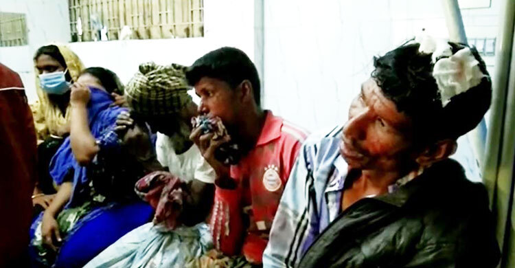 জলমহালের দখল নিয়ে গ্রামবাসীর সংঘর্ষ, আহত ৩০