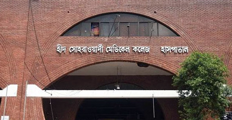 সড়কে পড়েছিল পলিথিনে মোড়ানো নবজাতকটির মরদেহ