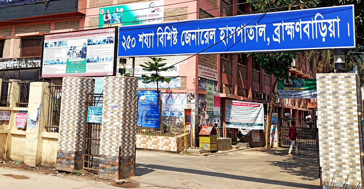 চক্ষু সার্জন কবে আসবে?