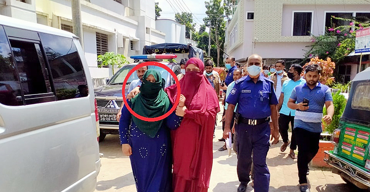 হাসপাতাল থেকে নবজাতক চুরি করতে গিয়ে ধরা তরুণী