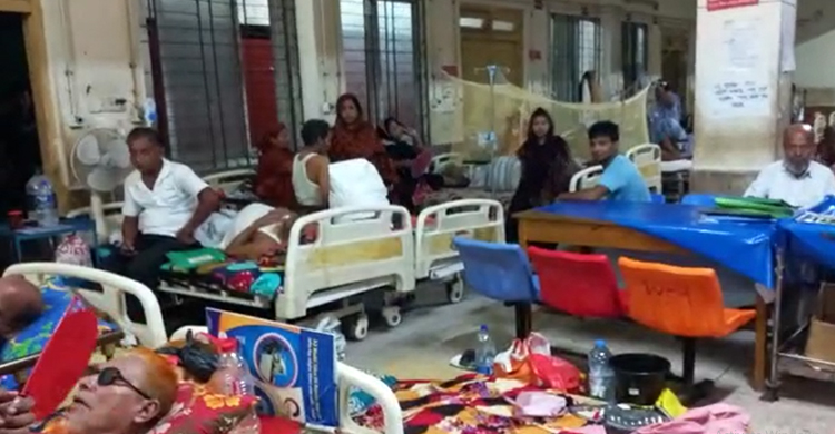 ফেনীর হাসপাতালগুলোতে ৪ ঘণ্টা ব্যাহত চিকিৎসাসেবা