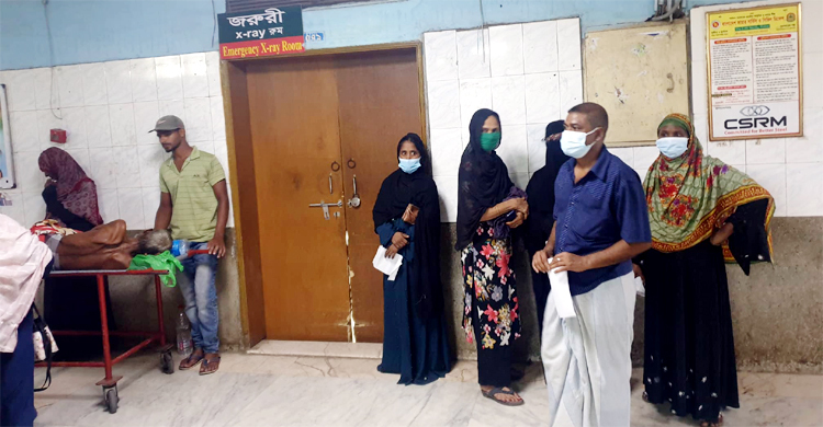 বিদ্যুৎ না থাকায় হাসপাতালগুলোতে ব্যাহত চিকিৎসাসেবা