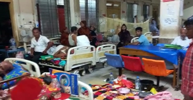 ফেনীর হাসপাতালগুলোতে ৪ ঘণ্টা ব্যাহত চিকিৎসাসেবা