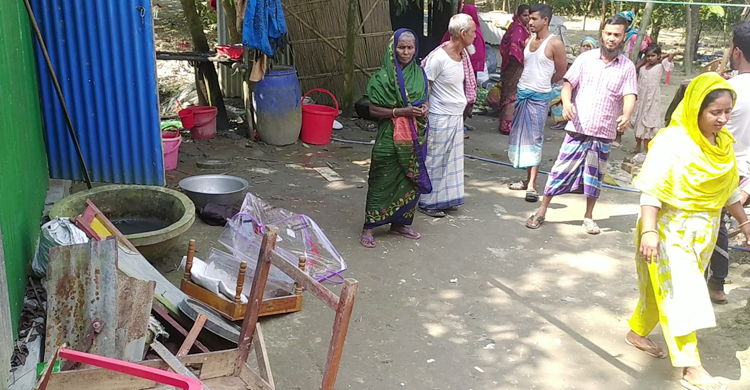 বৌভাতে চেয়ারে বসা নিয়ে দ্বন্দ্ব, হামলায় আহত ১২