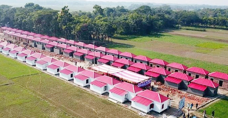 ঈদে ৩২ হাজার ৯০৪ পরিবার পাচ্ছে উপহারের ঘর