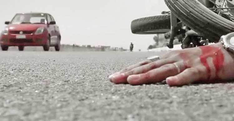 মাওয়া থেকে ফেরার পথে মোটরসাইকেল দুর্ঘটনায় যুবকের মৃত্যু