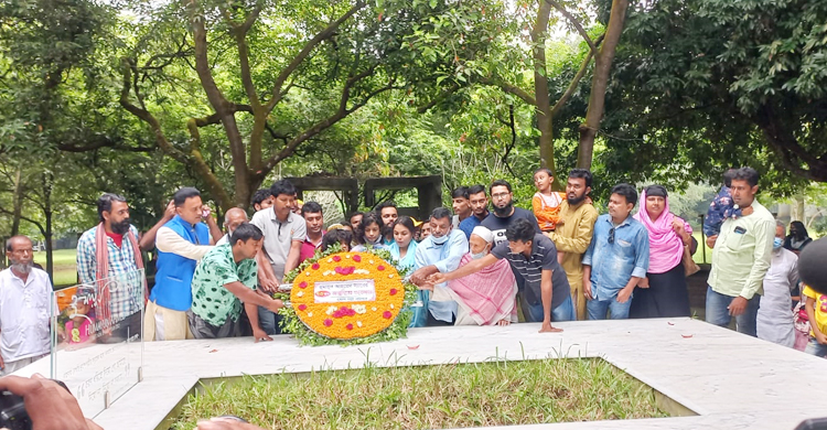 নুহাশপল্লীতে হুমায়ূন আহমেদের ৭৩তম জন্মদিন উদযাপন