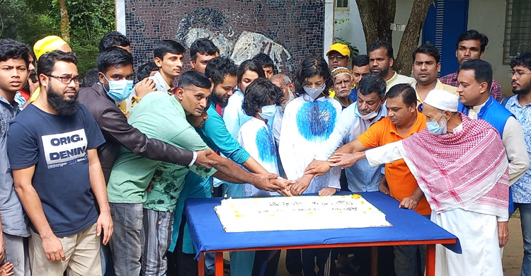 নুহাশপল্লীতে হুমায়ূন আহমেদের ৭৩তম জন্মদিন উদযাপন