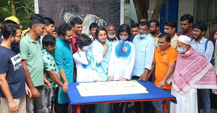 নুহাশপল্লীতে হুমায়ূন আহমেদের ৭৩তম জন্মদিন উদযাপন
