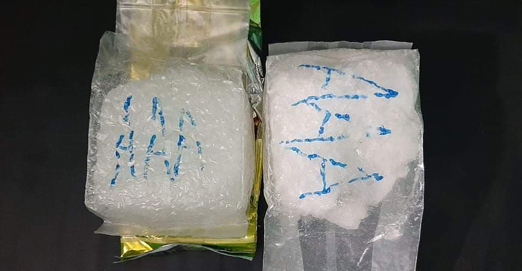 ধানমন্ডিতে কোটি টাকার আইস-ইয়াবাসহ শাশুড়ি-জামাই আটক