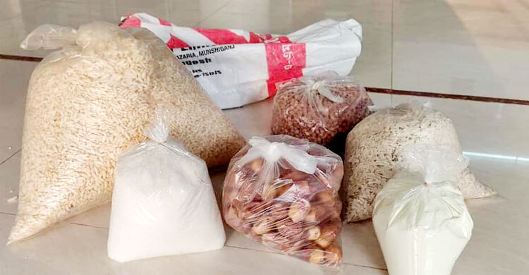 ঝালকাঠিতে ৫ টাকার কুপনে পাওয়া যাচ্ছে ইফতারসামগ্রী