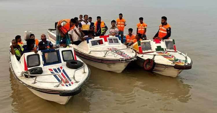ভেদরগঞ্জে ইলিশ রক্ষা অভিযানে হামলা, আহত ৪, নিখোঁজ ১