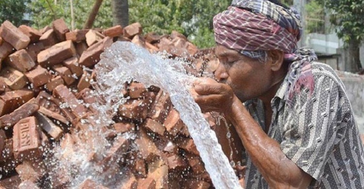 তাপমাত্রা উঠল ৪০ ডিগ্রিতে