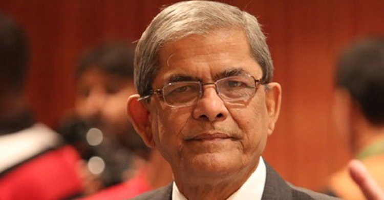 সস্ত্রীক টিকা নিলেন মির্জা ফখরুল