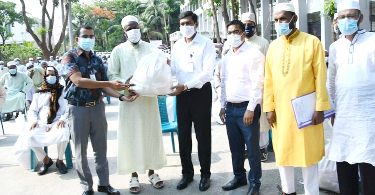 ২০০ ইমাম পেলেন প্রধানমন্ত্রীর উপহার