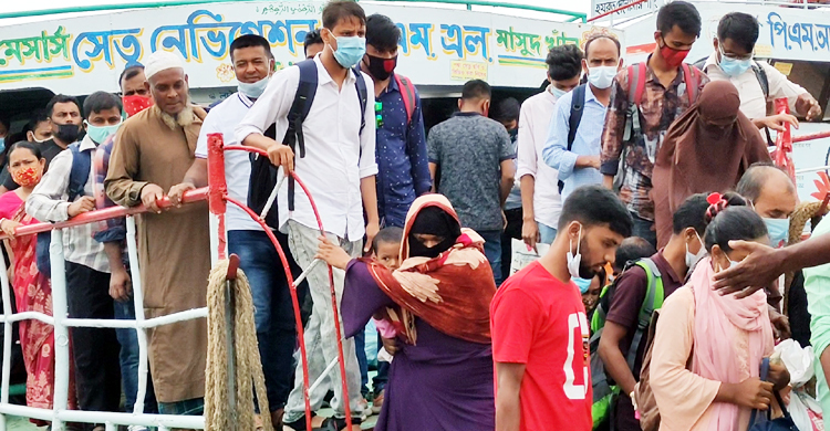 অতিরিক্ত যাত্রী নেয়ায় শিমুলিয়ায় ৪ লঞ্চের জরিমানা