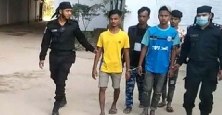 কক্সবাজারে পৃথক অভিযানে কিশোর গ্যাংয়ের লিডারসহ আটক ৮