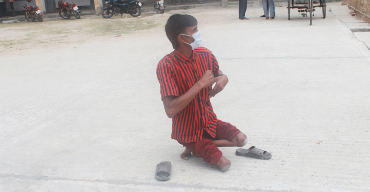 একটি ঘরের আশায় চার বছরের অপেক্ষা