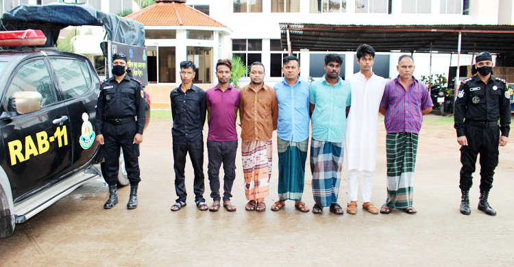 ট্রাকে তুলে নেশাজাতীয় ওষুধ খাইয়ে হত্যা, গ্রেফতার ৭