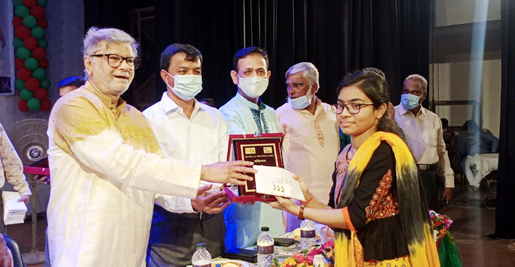 করোনা সংক্রমণ কিছুটা কমলেও আবার বাড়তে পারে: পরিকল্পনামন্ত্রী