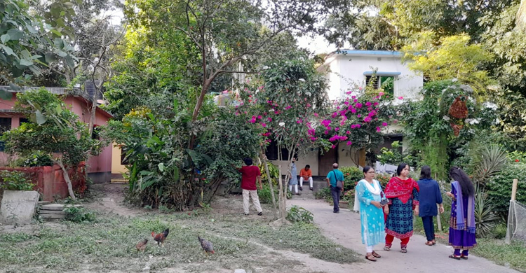 ফরিদপুরে অযত্নে-অবহেলায় তারেক মাসুদের বাড়ি