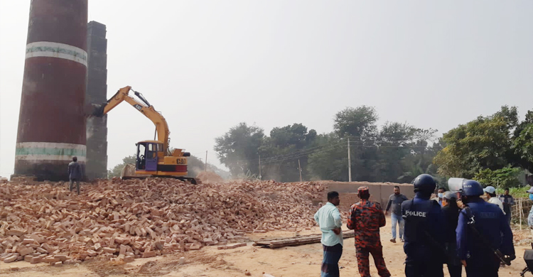 ইটভাটা উচ্ছেদ অভিযানে শ্রমিকদের হামলায় আহত ৬