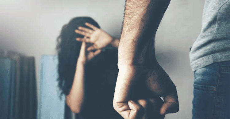 ভারতের ১৪ রাজ্যের ৩০ শতাংশ নারী মনে করে বউ পেটানো ঠিক!