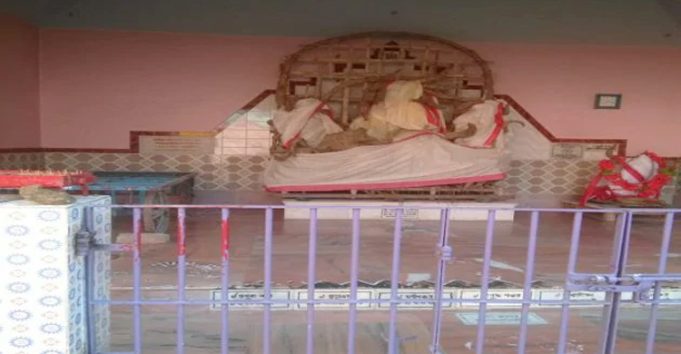 ভারতে এক রাতে পাঁচ মন্দিরে চুরি