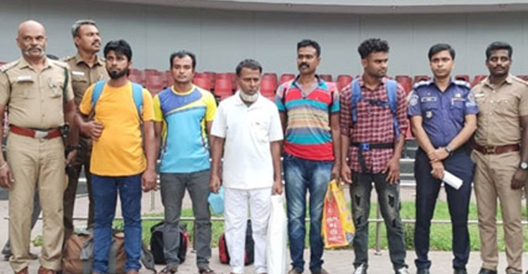 এক বছর কারাভোগের পর দেশে ফিরলেন ৫ বাংলাদেশি