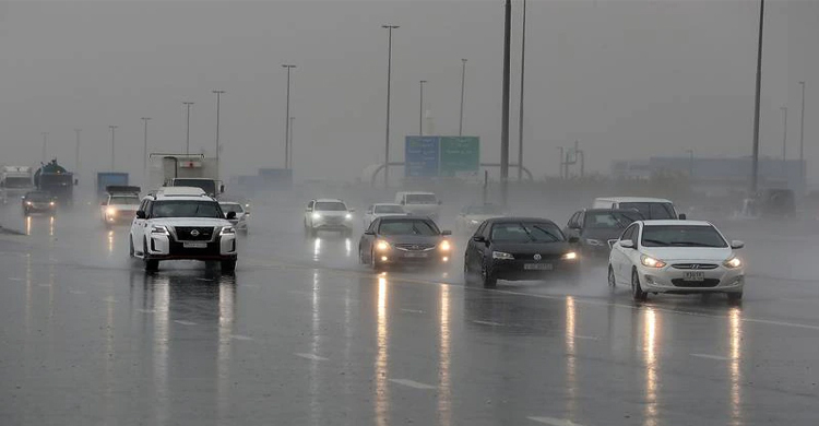 দুবাইয়ে শীতের শুরুতেই ভারি বৃষ্টি