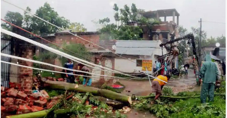 Cyclone Amphan takes 12 lives in West Bengal, 3 in Odisha