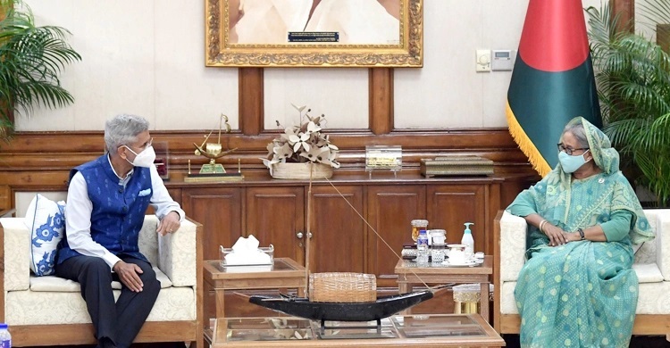 PM for resolving problems with neighbouring countries through discussion