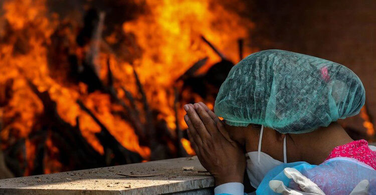 India marks 300,000 Covid-19 deaths as pandemic rages