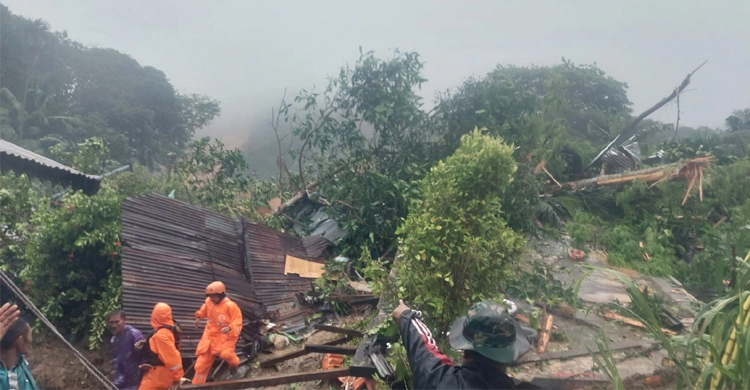 15 killed in Indonesia landslide, dozens missing