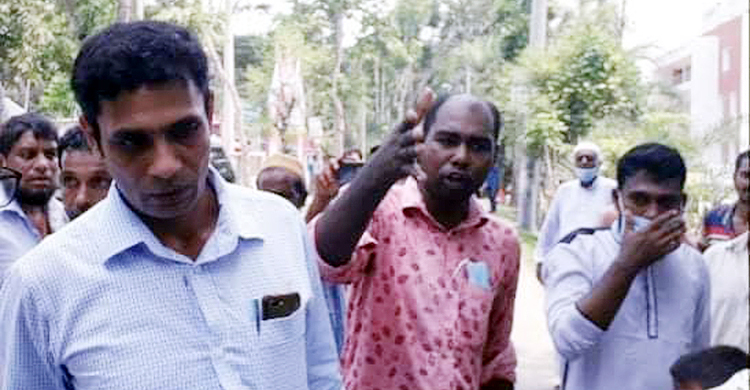 প্রাণিসম্পদ মেলায় খামারিদের বিক্ষোভ