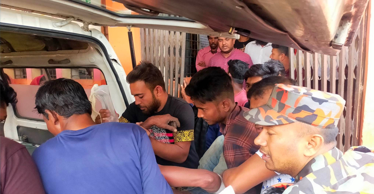 আধা ঘণ্টা আগেই চলে এলো বিদ্যুৎ, কাজের সময় মারা গেলেন লাইনম্যান