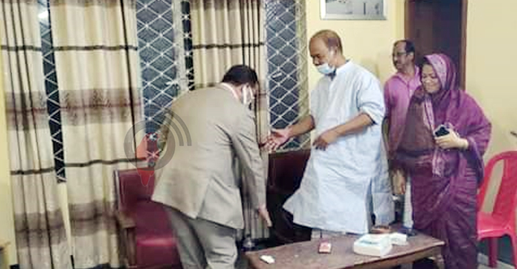 চেয়ারম্যান হওয়ায় বিদ্রোহীকে নৌকার সমন্বয়কের শুভেচ্ছা