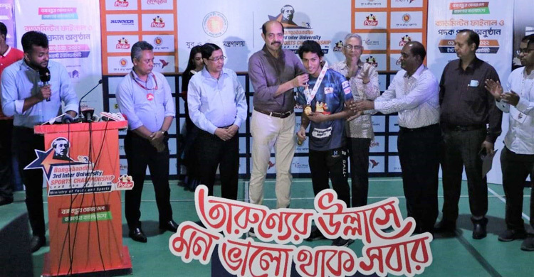 আন্তঃবিশ্ববিদ্যালয় ব্যাডমিন্টনে চ্যাম্পিয়ন যবিপ্রবি ও ড্যাফোডিল