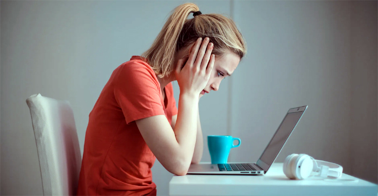 আপনার শিশু ইন্টারনেটে কী করছে?