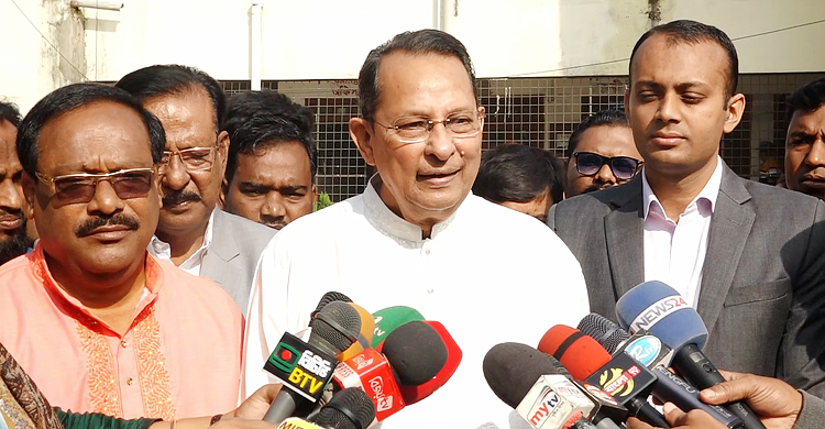 সরকার পরিবর্তনে মাতামাতি নয়, এখন সময় সংকট মোকাবিলার: ইনু