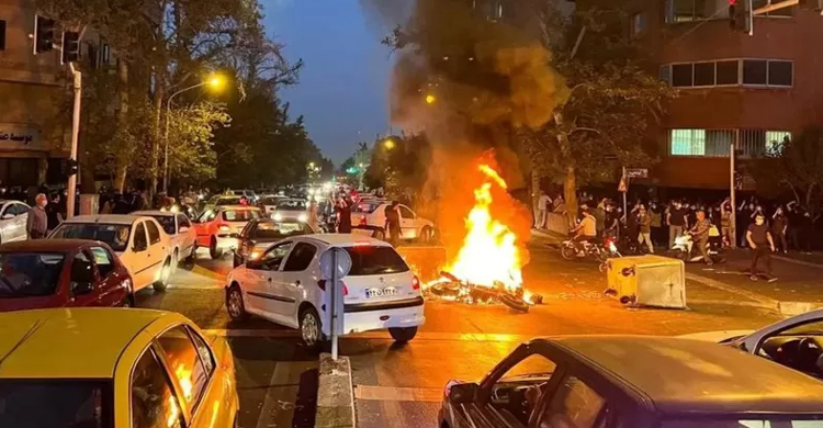 ইরানে সরকারবিরোধী বিক্ষোভের দায়ে একজনের মৃত্যুদণ্ড কার্যকর