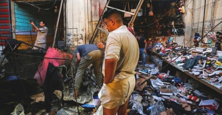 Bomb blast kills at least 35 in Baghdad