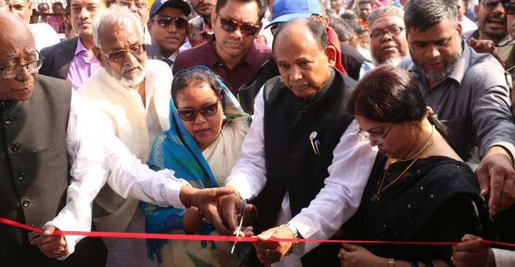 রেলে সেবার মান-আয় বেড়েছে