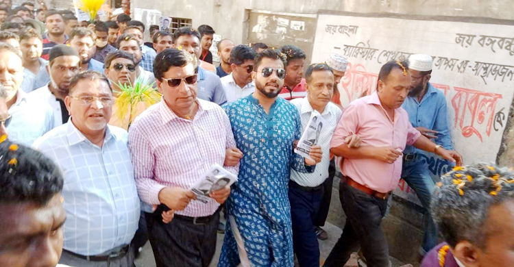 ইসিতে বসে আছে সরকারের কিছু চাটুকার : ইশরাক