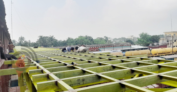 পূরণ হচ্ছে না ঈশ্বরদী স্টেশনে ফুটওভার ব্রিজে চলন্ত সিঁড়ির দাবি