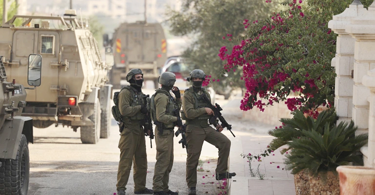 দুই ফিলিস্তিনি তরুণকে গুলি করে মারলো ইসরায়েল