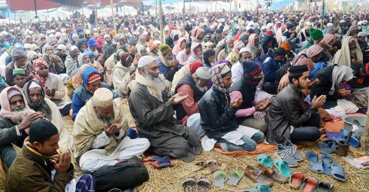আখেরি মোনাজাতে ধুনটে শেষ হলো তিনদিনের ইজতেমা