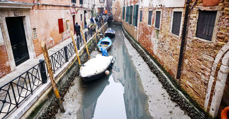 শুকিয়ে যাচ্ছে ভেনিসের খাল