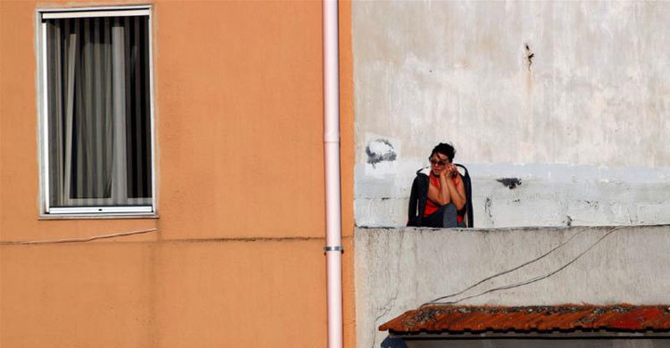 Italy to remain in lockdown until at least May 3