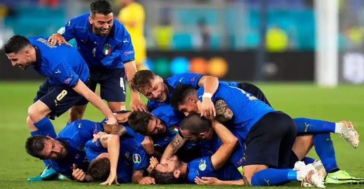 Impressive Italy beat Switzerland to reach last 16